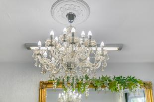 ornate lightimg at hd hair and beauty salon